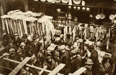 Berwick Street Market, Soho, an einem Samstag, aus Wunderbares London, veröffentlicht 1926-27 von English Photographer